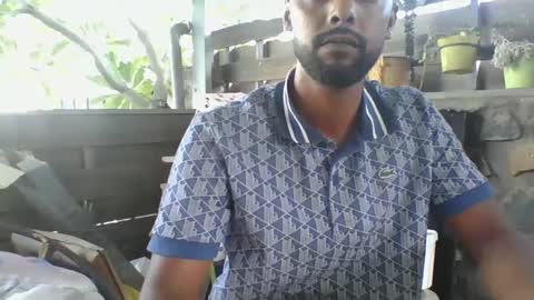 Snapshot of python974 chatting on 01/06/25, 12:46 Python online show from 01/06/25, 12:46