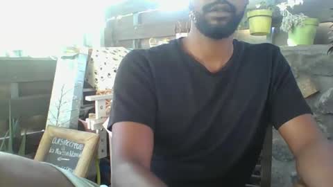 Snapshot of python974 chatting on 01/14/25, 03:01 Python online show from 01/14/25, 03:01