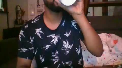 Snapshot of python974 chatting on 10/06/25, 01:58 Python online show from 10/06/25, 01:58