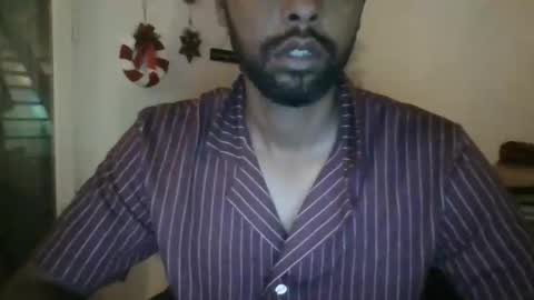 Snapshot of python974 chatting on 12/13/25, 10:48 Python online show from 12/13/25, 10:48