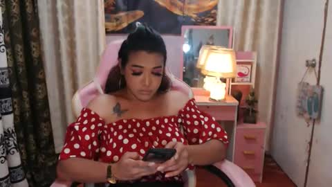 Queen Agatha online show from 03/06/25, 11:03