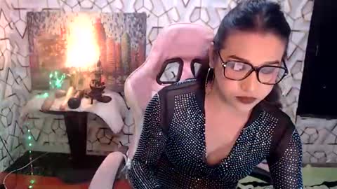 Queen Agatha online show from 02/02/26, 03:11