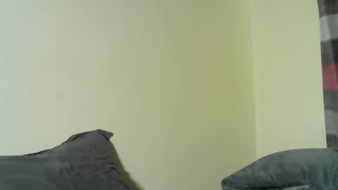 Snapshot of qastrol chatting on 11/11/25, 12:05 streamsinners online show from 11/11/25, 12:05