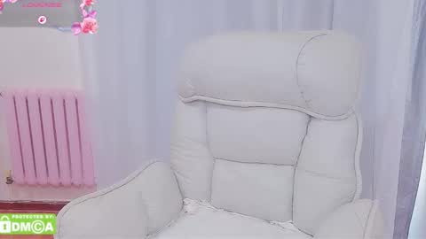 Snapshot of qiqi_mimi9900 chatting on 11/03/25, 01:29 Mimi online show from 11/03/25, 01:29