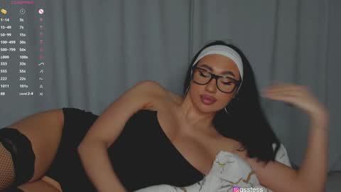 Snapshot of qsstess chatting on 12/16/24, 08:26 Ana online show from 12/16/24, 08:26