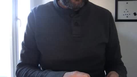 Snapshot of qsx9 chatting on 11/18/25, 02:54 Quentin online show from 11/18/25, 02:54