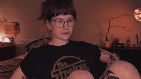    online show from 03/06/25, 03:24