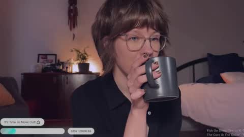    online show from 12/04/25, 12:03