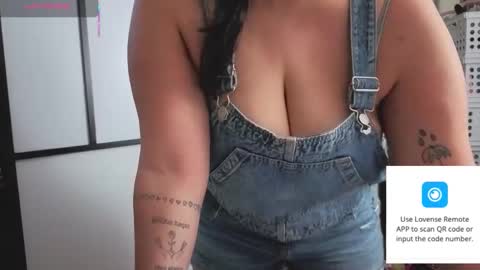 quecosatanrica online show from 02/01/26, 03:27