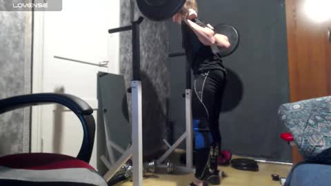 Lola online show from 12/22/25, 04:15