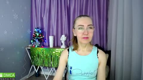 Snapshot of queen_a_n_i chatting on 12/12/24, 08:25 A N I  Ill be here on December 1st online show from 12/12/24, 08:25