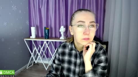 Snapshot of queen_a_n_i chatting on 01/27/25, 07:56 A N I  Ill be here on December 1st online show from 01/27/25, 07:56