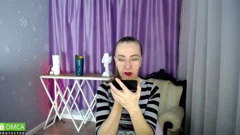 Snapshot of queen_a_n_i chatting on 01/30/25, 08:54 A N I  Ill be here on December 1st online show from 01/30/25, 08:54