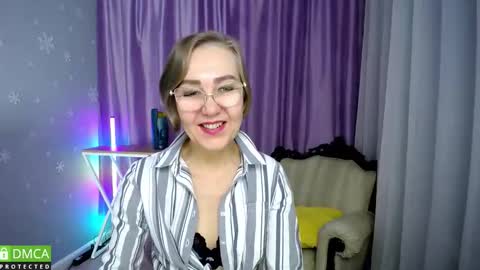 Snapshot of queen_a_n_i chatting on 10/21/25, 03:13 A N I  Ill be here on December 1st online show from 10/21/25, 03:13