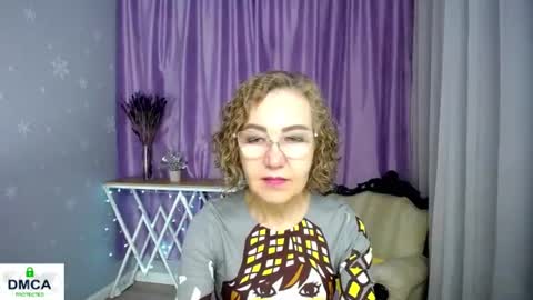 Snapshot of queen_a_n_i chatting on 06/21/26, 07:11 A N I Ill be here on December 1st online show from 06/21/26, 07:11
