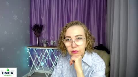 Snapshot of queen_a_n_i chatting on 07/09/26, 08:07 A N I Ill be here on December 1st online show from 07/09/26, 08:07