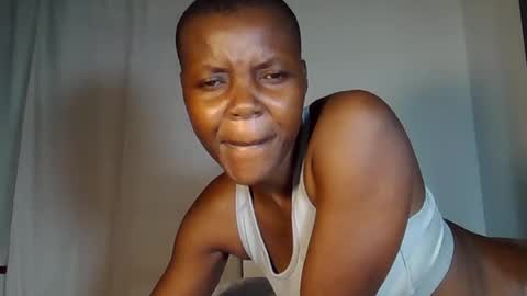 Snapshot of queen_abito chatting on 06/27/26, 11:26 queen_abito online show from 06/27/26, 11:26
