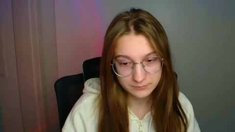 Snapshot of queen_amelie chatting on 02/13/26, 08:54 Amelie online show from 02/13/26, 08:54