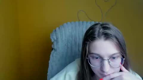 Snapshot of queen_amelie chatting on 02/23/26, 12:35 Amelie online show from 02/23/26, 12:35