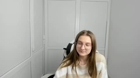 Amelie online show from 03/27/26, 01:55