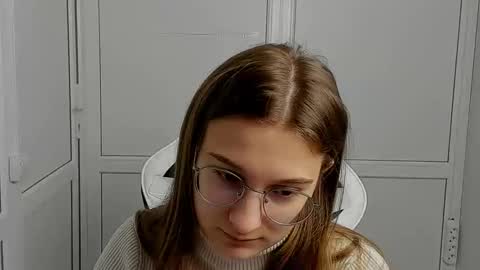 Amelie online show from 04/09/26, 07:14