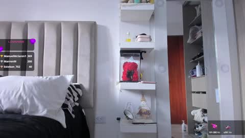 Snapshot of queen_antonella_oficial chatting on 01/25/25, 09:14 QUEEN ANTONELLA online show from 01/25/25, 09:14