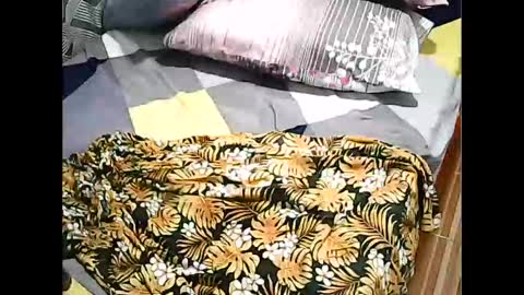 Snapshot of queen_ava05 chatting on 10/21/25, 07:47 queen_ava05 online show from 10/21/25, 07:47