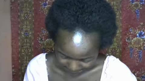 queen_banice online show from 10/27/25, 06:01