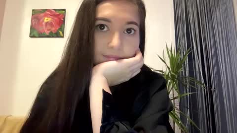 Snapshot of queen_chatur chatting on 01/22/25, 04:55 Viktoria online show from 01/22/25, 04:55