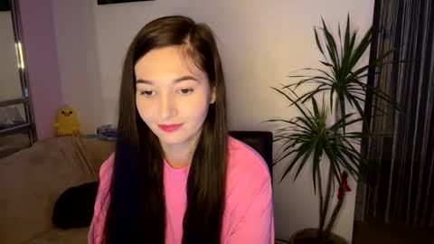 Snapshot of queen_chatur chatting on 02/10/25, 02:05 Viktoria online show from 02/10/25, 02:05