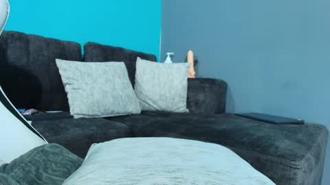 Your Queen Esthefi online show from 10/28/25, 05:26