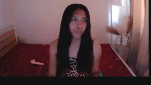 Snapshot of queen_gia chatting on 04/07/26, 02:12 queen_gia online show from 04/07/26, 02:12