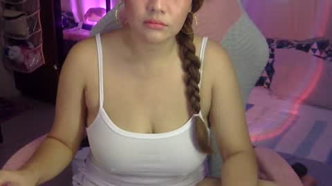 QueenHennessy online show from 06/23/26, 08:23