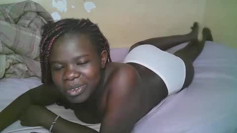 queen_latasha online show from 03/18/26, 05:32