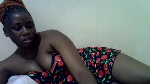 queen_leilla online show from 06/12/26, 07:40