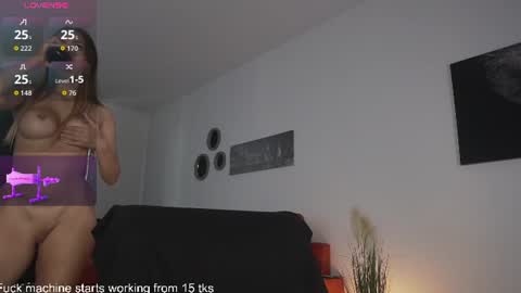 Snapshot of queen_leylla chatting on 07/07/26, 06:05 queen_leylla online show from 07/07/26, 06:05