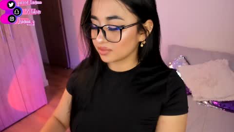 Snapshot of queen_liana chatting on 01/10/25, 05:26 Liana  online show from 01/10/25, 05:26