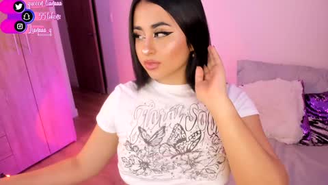 Snapshot of queen_liana chatting on 01/15/25, 05:29 Liana  online show from 01/15/25, 05:29