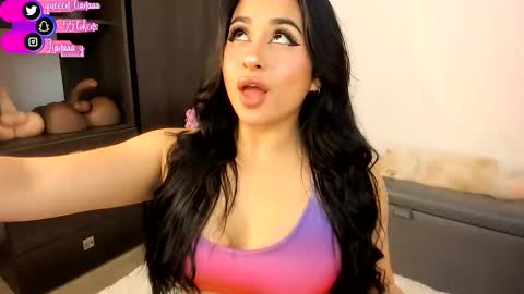 Snapshot of queen_liana chatting on 09/19/25, 06:04 Liana  online show from 09/19/25, 06:04