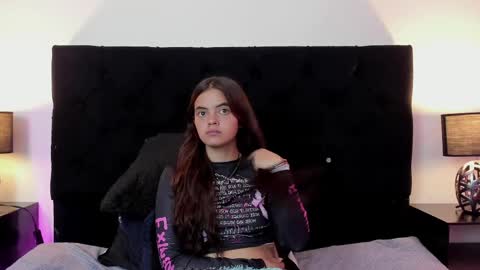 queen_misy online show from 04/15/26, 09:04