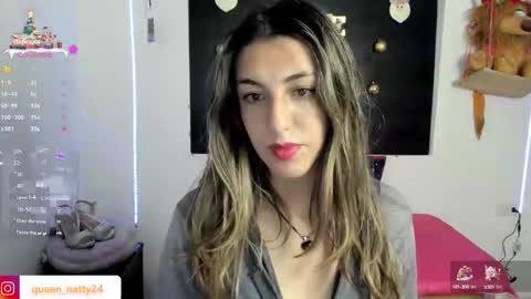 queen_natttyy online show from 12/19/24, 04:02