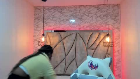   online show from 02/22/25, 11:46