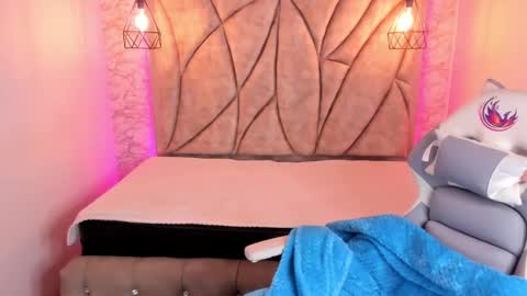   online show from 02/26/25, 12:03