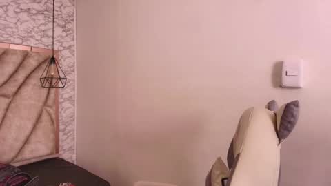   online show from 12/05/25, 11:08