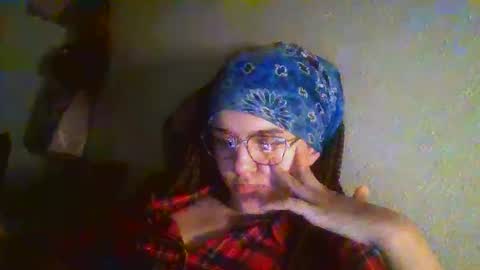 Snapshot of queen_rachelle chatting on 12/23/24, 07:06 Rachelle online show from 12/23/24, 07:06