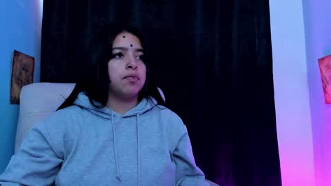 Snapshot of queen_salomme chatting on 11/17/25, 08:25 queen_salomme online show from 11/17/25, 08:25