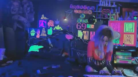 queen_splashh420 online show from 04/04/26, 06:00