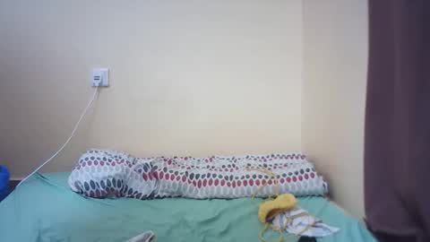 Snapshot of queen_winter chatting on 02/27/26, 06:41 Winter online show from 02/27/26, 06:41