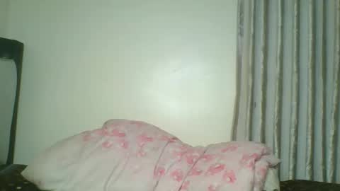 Snapshot of queen_wow2 chatting on 05/26/26, 07:10 queen online show from 05/26/26, 07:10