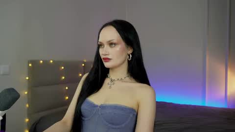 Snapshot of queenaliss chatting on 07/09/26, 08:07 Your world and the universe Aliss online show from 07/09/26, 08:07